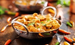 Vindaloo – From Bangkok hotels to cozy restaurant on Kingston Road in 2016