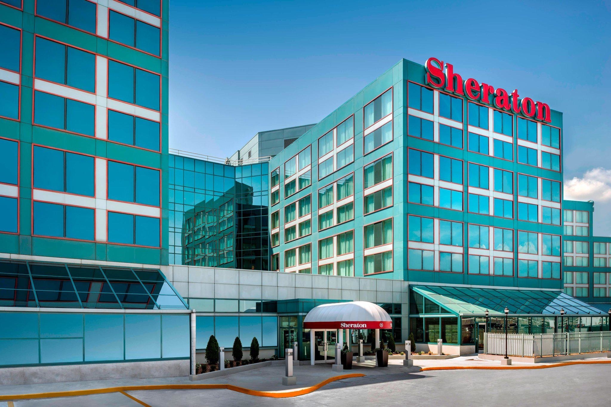 Sheraton Gateway Hotel in Toronto International Airport - Hotels