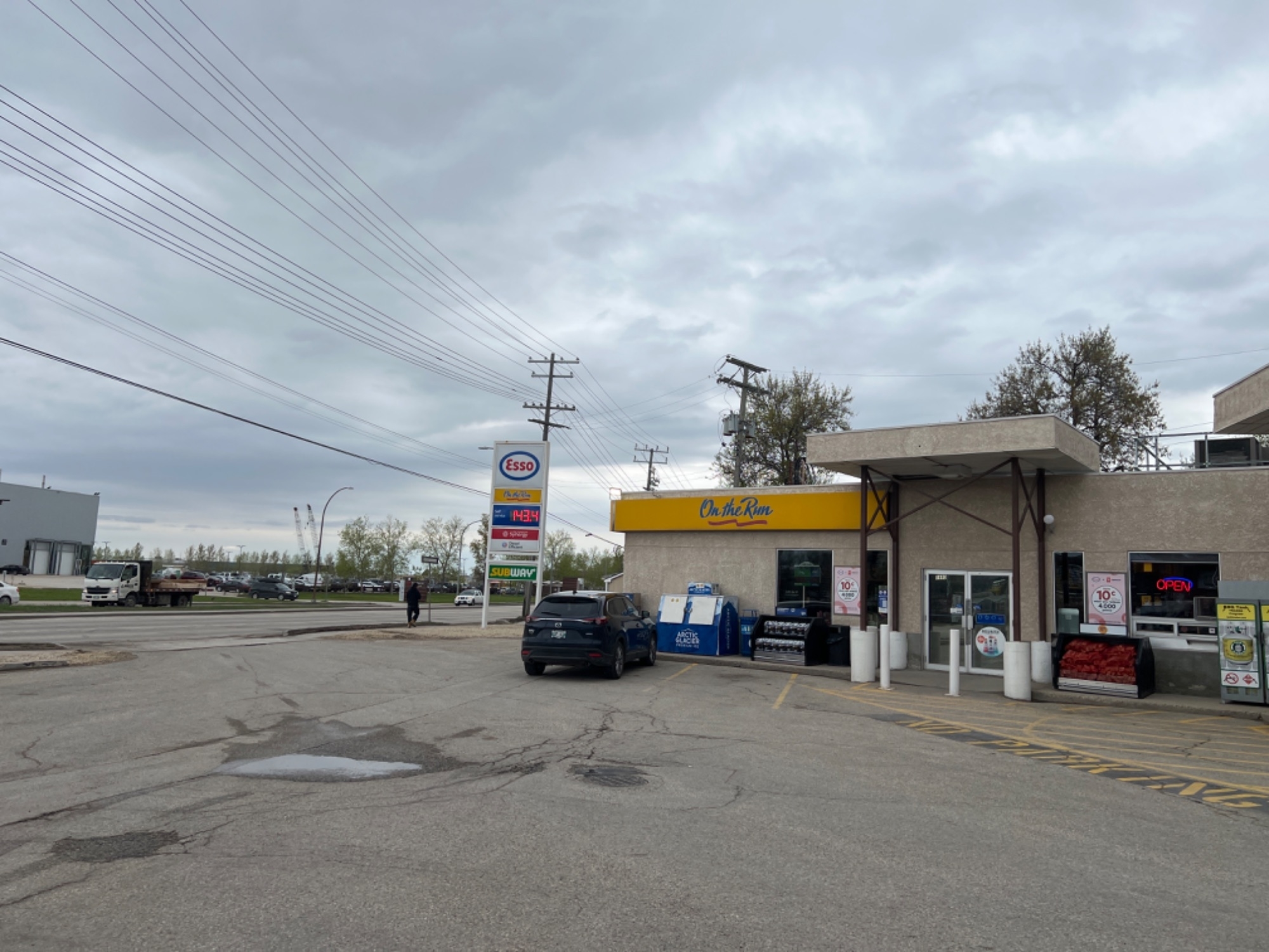 on the run - convenience store - Convenience Stores