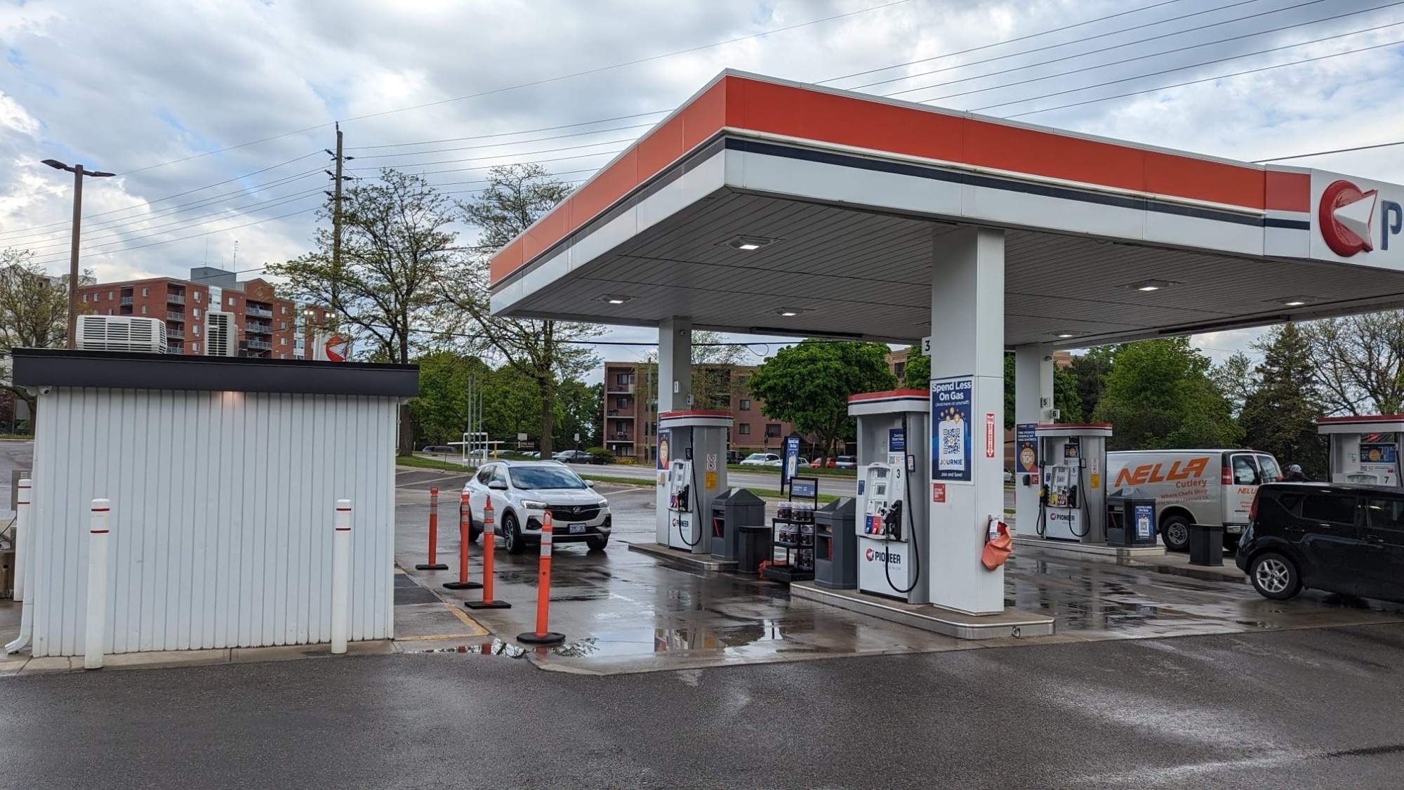 pioneer - gas station - Gas Stations