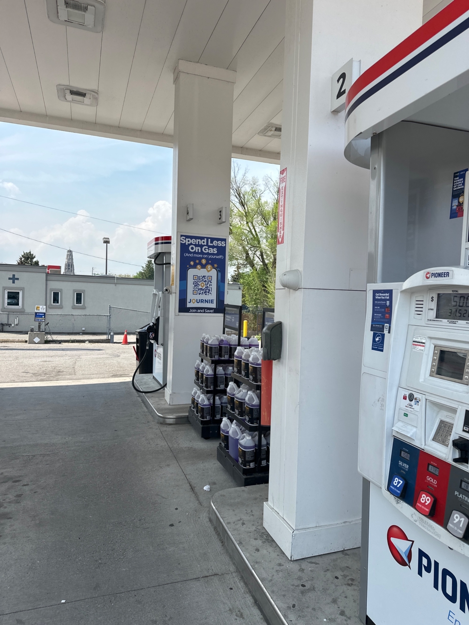 pioneer - gas station - Stations-services