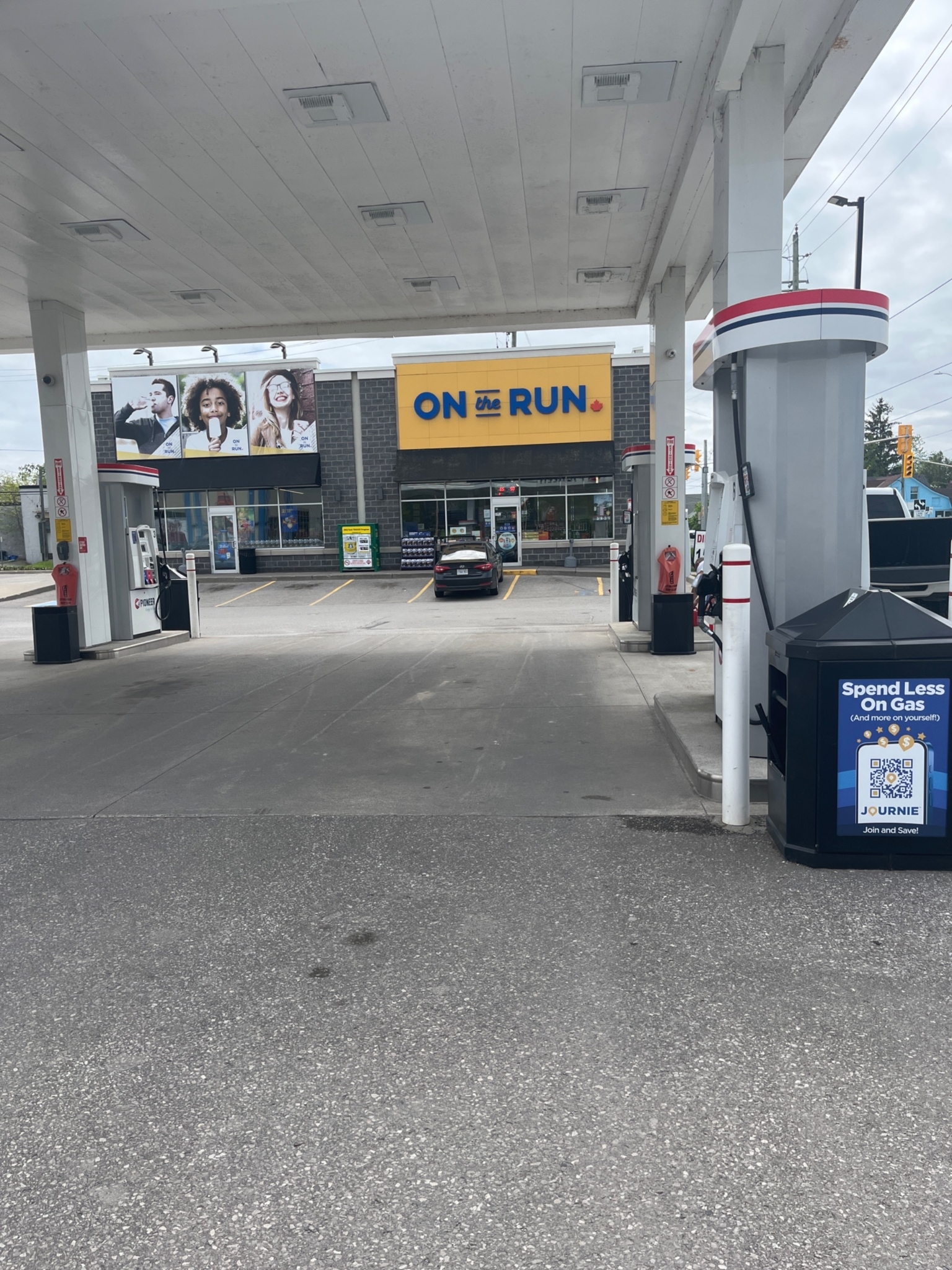 Pioneer - Gas Station - Stations-services