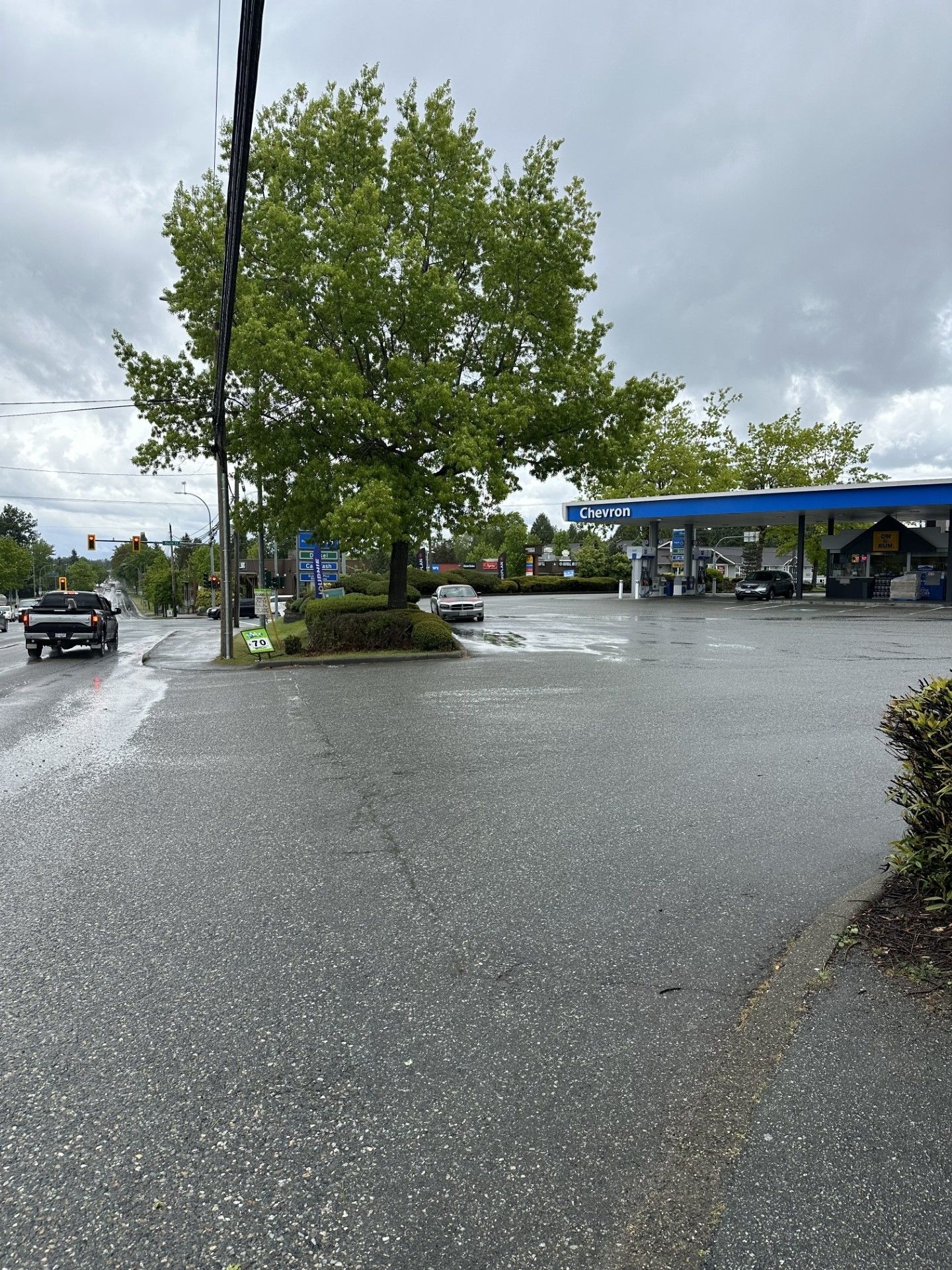 chevron - gas station - Stations-services