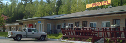 Pine Crest Motel - Fishing & Hunting Outfitters