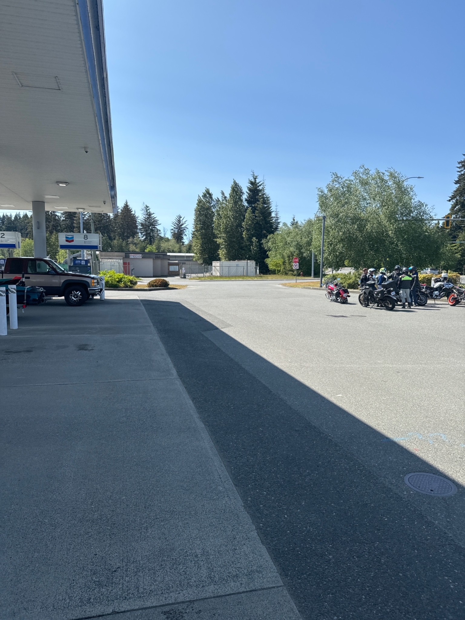 Chevron - Gas Station - Stations-services