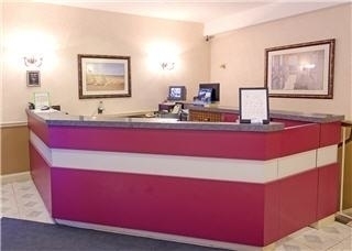 Coastal Inn Dartmouth - Motels