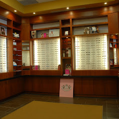 Laura Di Nino, Optometrist - Optometrists