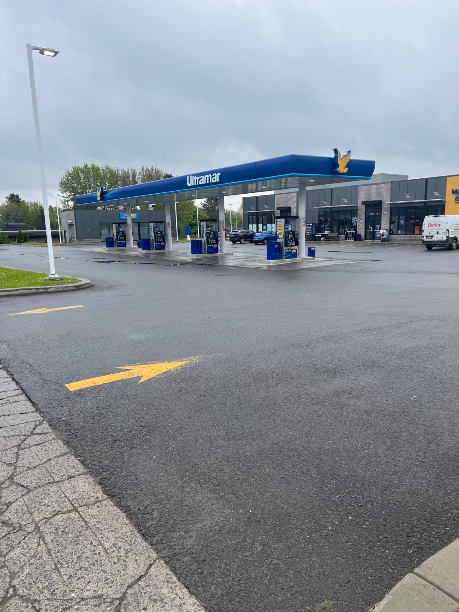 Ultramar - Gas Station - Stations-services