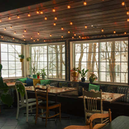 Auberge La Marmite Café Bistro - Coffee Shops