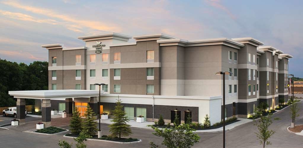 Homewood Suites by Hilton Winnipeg Airport-Polo Park, MB - Hôtels