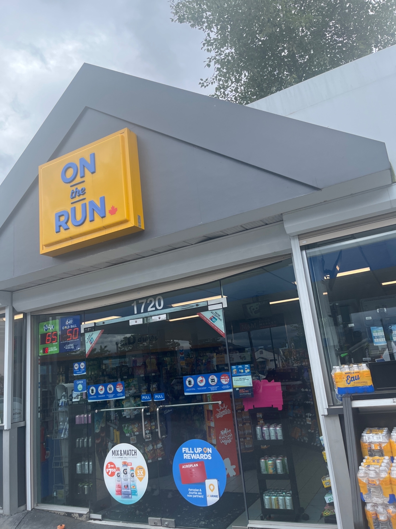 on the run - convenience store - Gas Stations