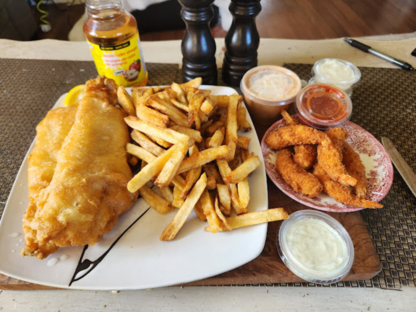Lucky's Fish N Chips - Fish & Chips