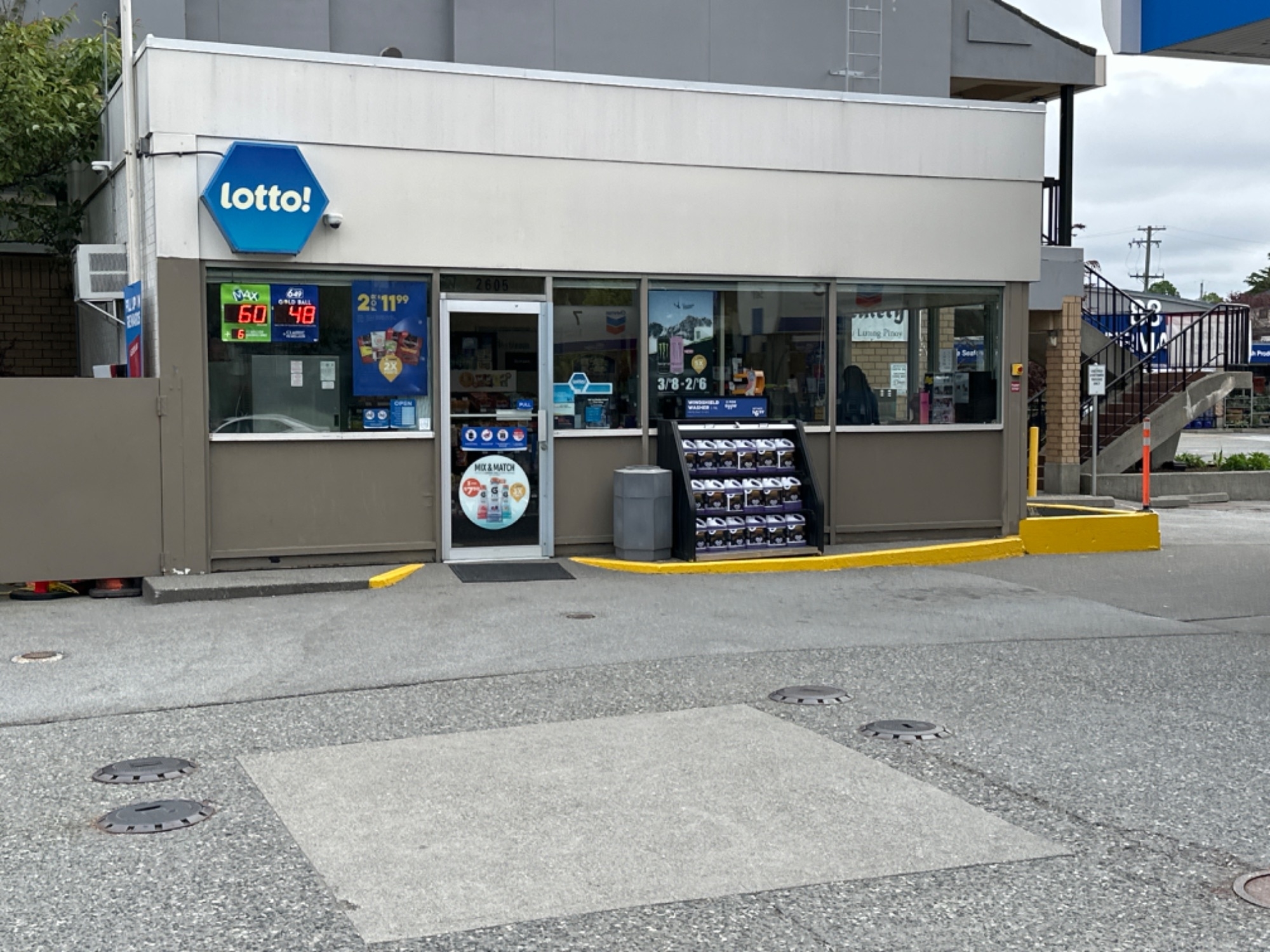 chevron - kiosk - convenience store - Dépanneurs