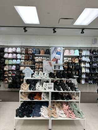 Ardene - Clothing Stores