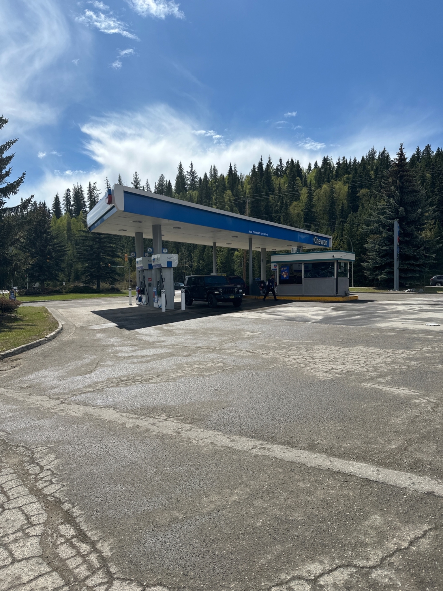 Chevron - Gas Station - Stations-services