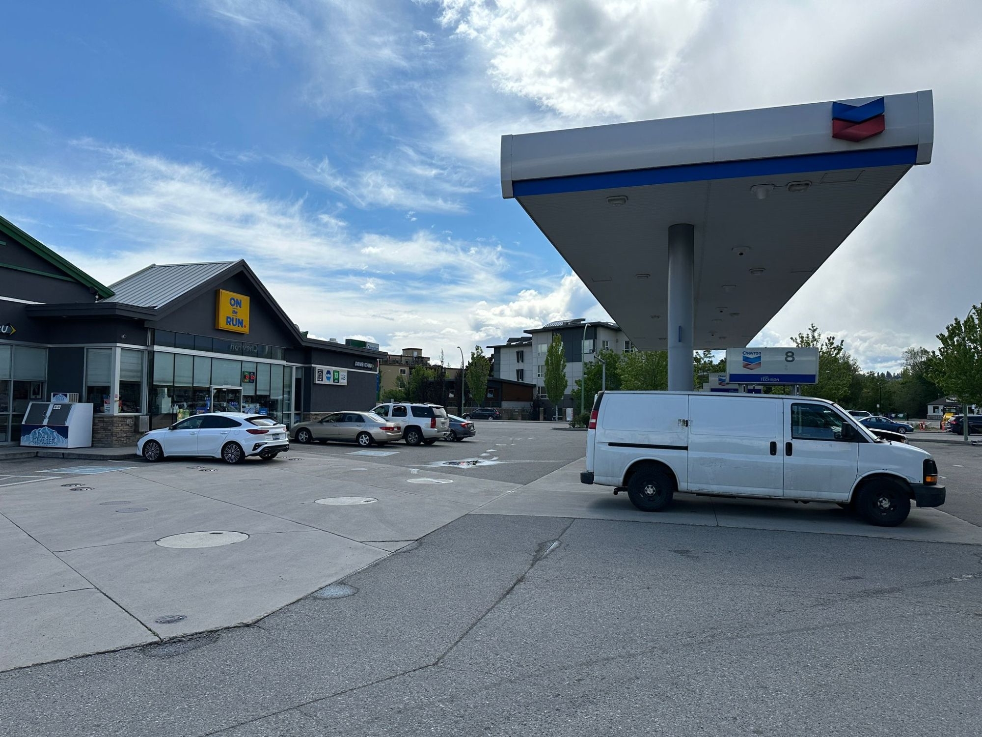 chevron - gas station - Stations-services