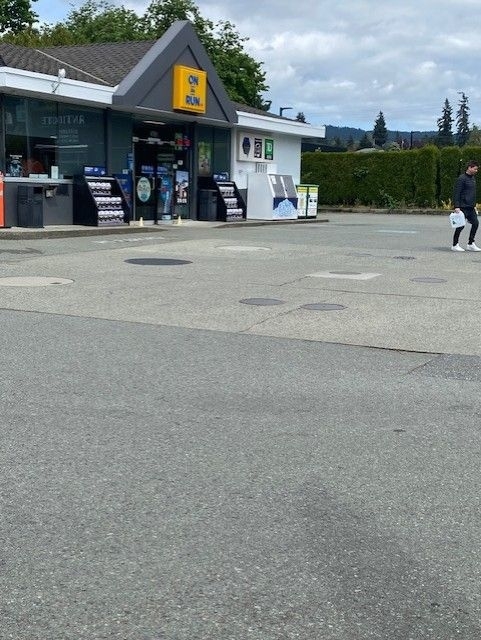 on the run - convenience store - Dépanneurs