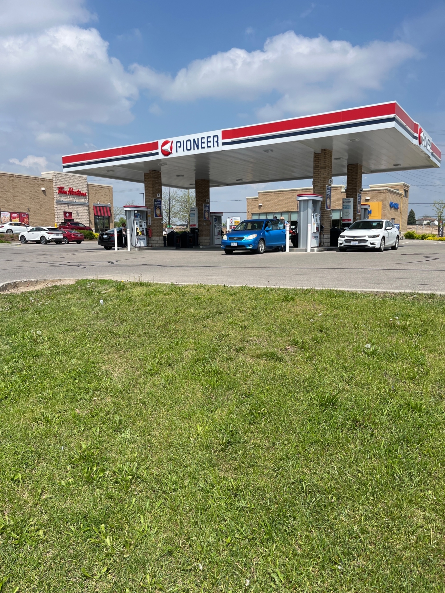 Pioneer - Gas Station - Stations-services