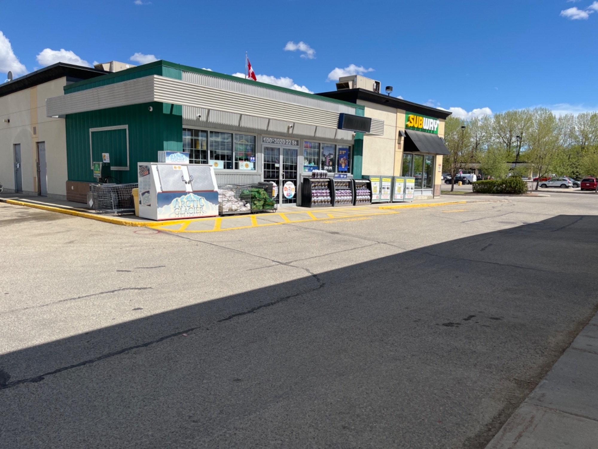 on the run - convenience store - Convenience Stores