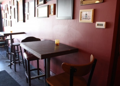 Lloyd's On Queen - Restaurants