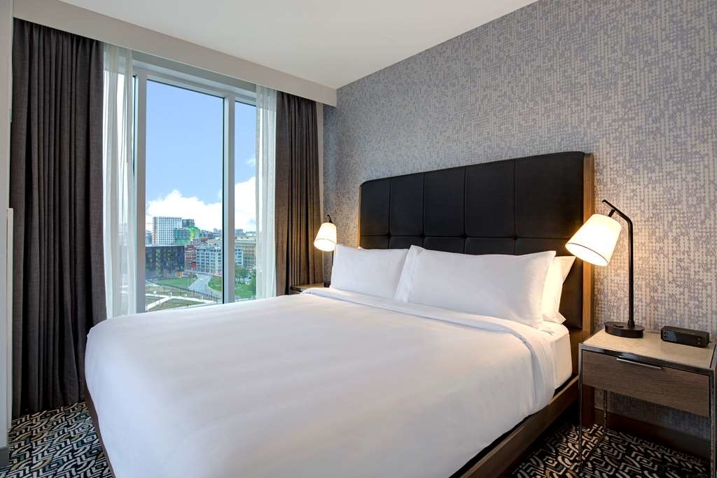 Homewood Suites by Hilton Montreal Downtown - Hotels