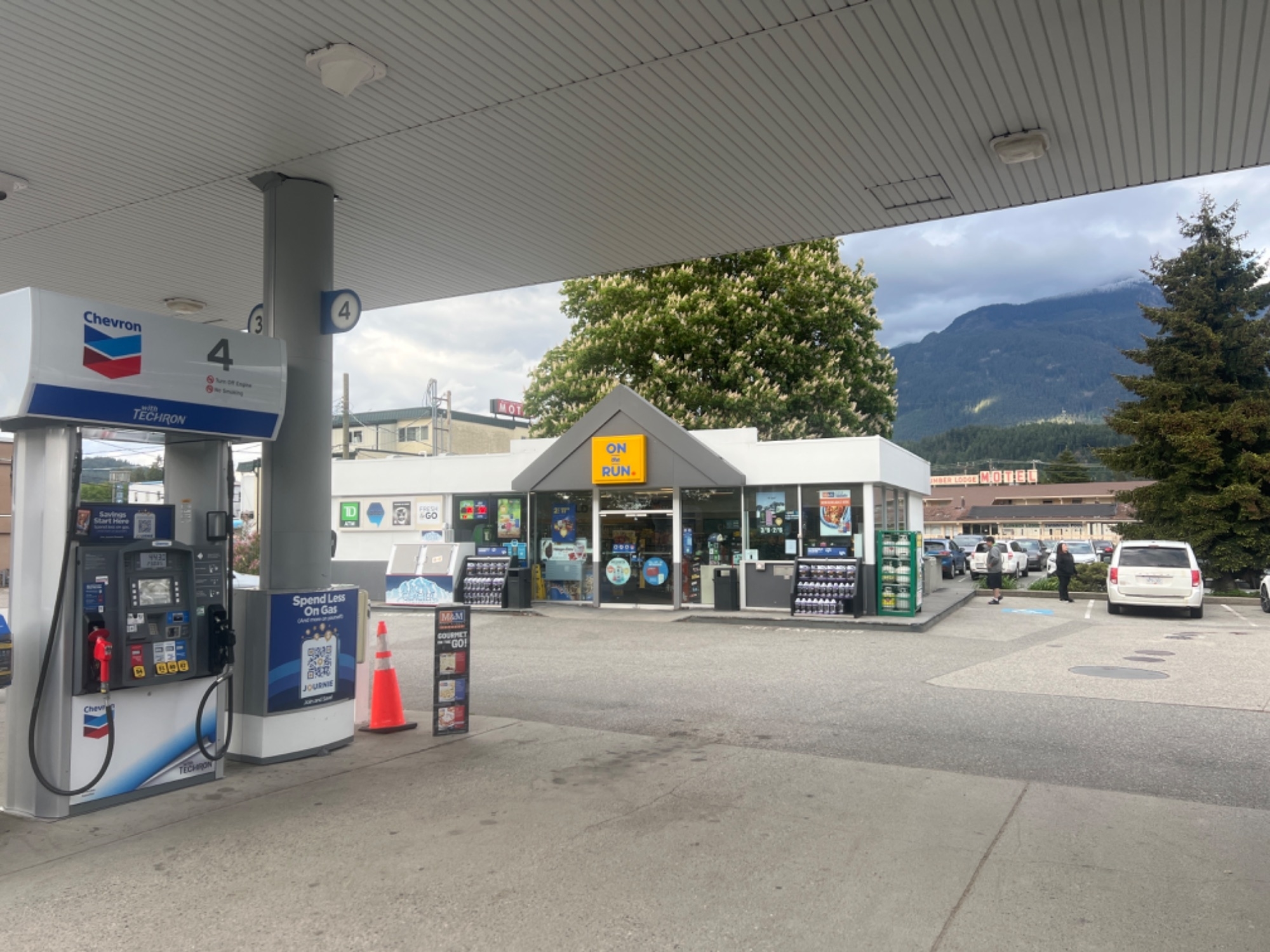 Chevron - Gas Station - Stations-services