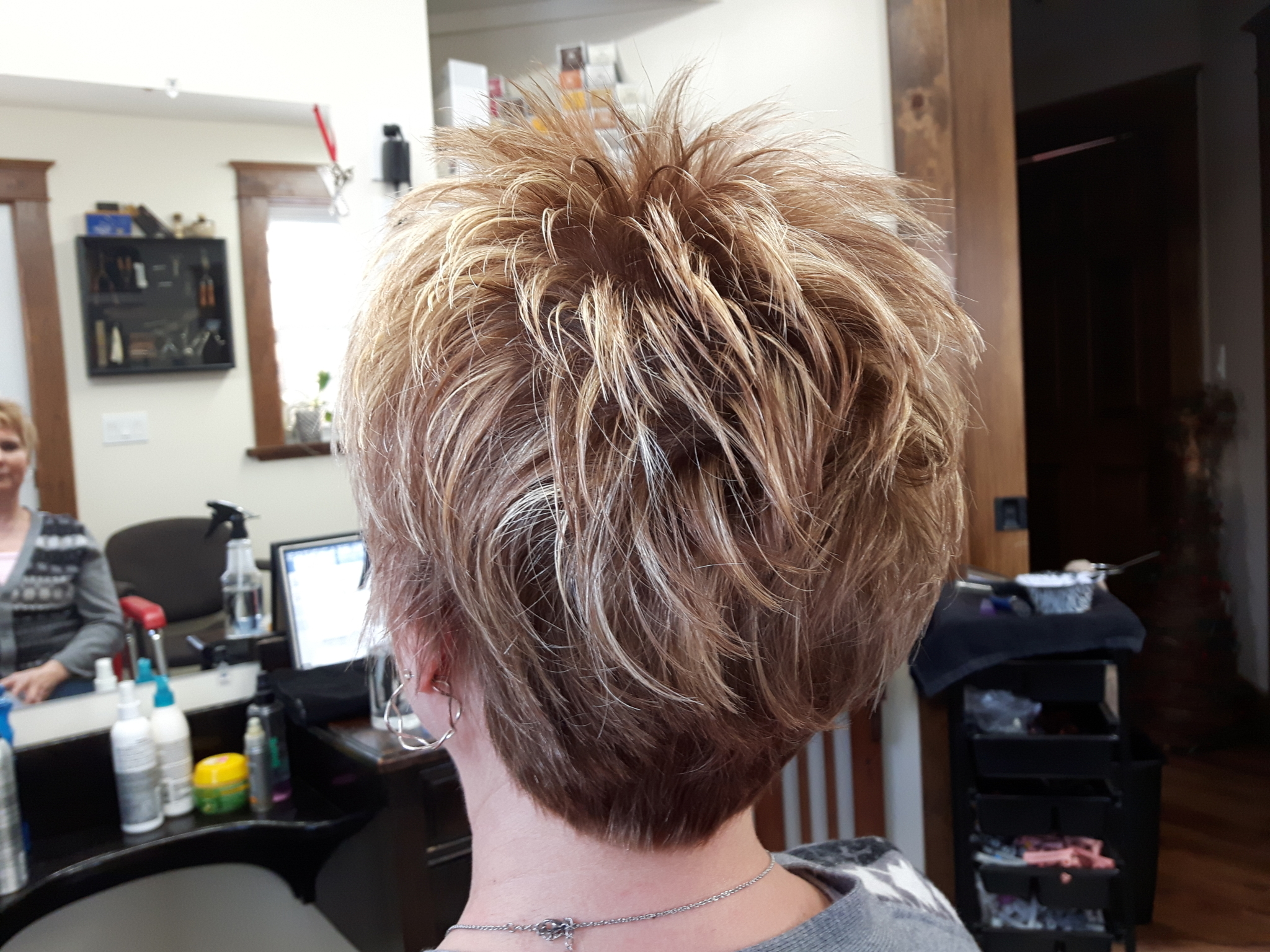 Darlene's Hair Styling & Barbering Opening Hours 7453 County Rd 21