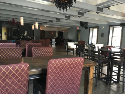 Maiolo's Restaurant & Lounge - Fine Dining Restaurants