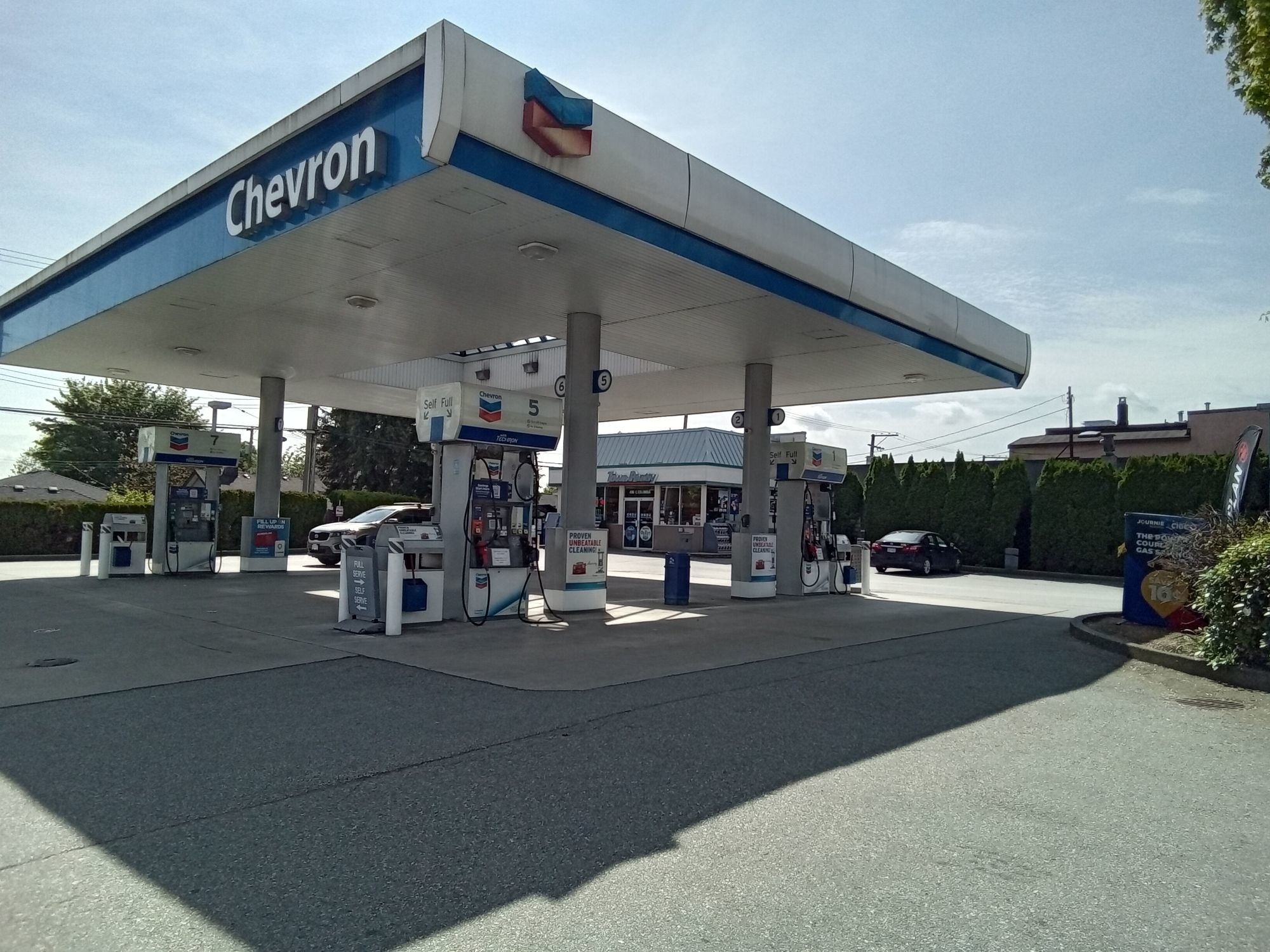 Chevron - Gas Station - Stations-services