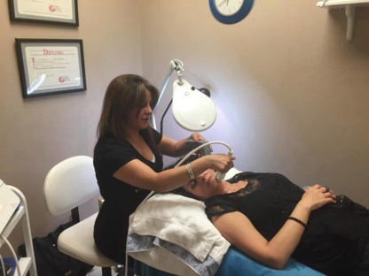 Jeamie's Electrolysis Clinic Inc - Hair Salons