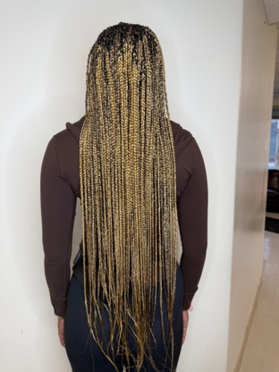 Magnificent Shaniiboo Hair Braiding Studio - Coiffure africaine
