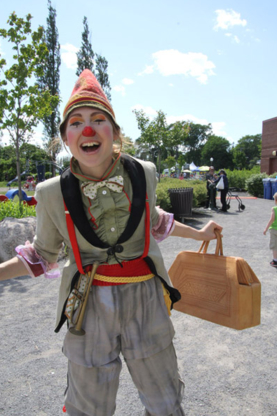 Joannie Hebert Artiste de Cirque et Clown - Clowns