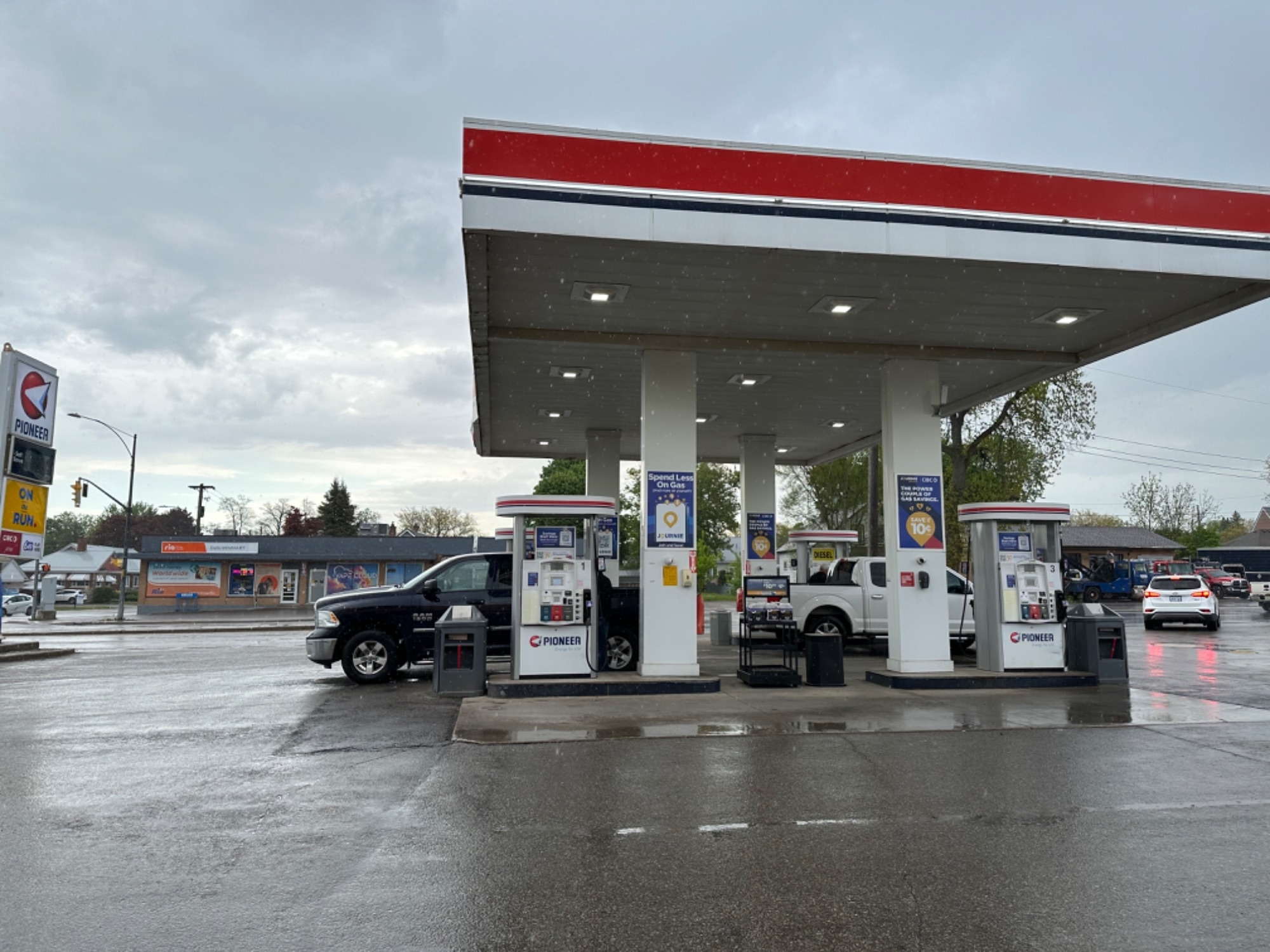pioneer - gas station - Gas Stations