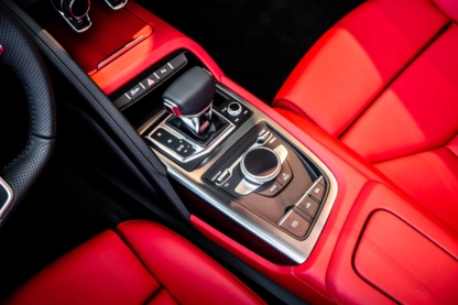 Audi St-Laurent - New Car Dealers