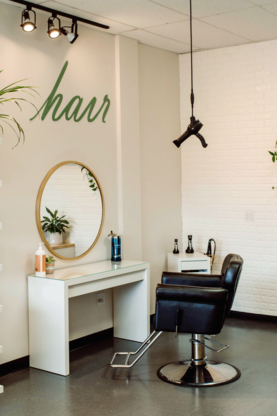 Aurora Boutique - Organic Tan - Salons de coiffure et de beauté