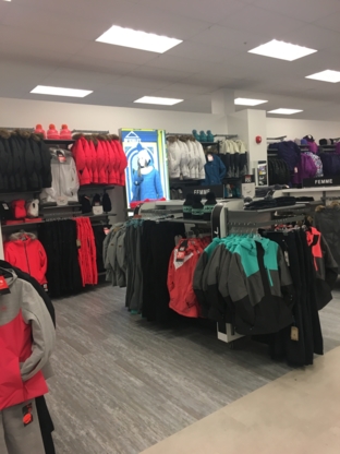Sports Experts - Atmosphere - Sportswear Stores