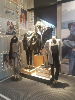Garage - Magasins de vêtements pour femmes