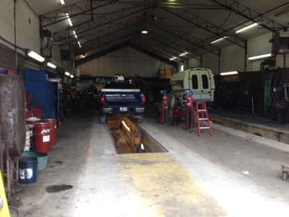EBI Centre Du Camion - Truck Repair & Service