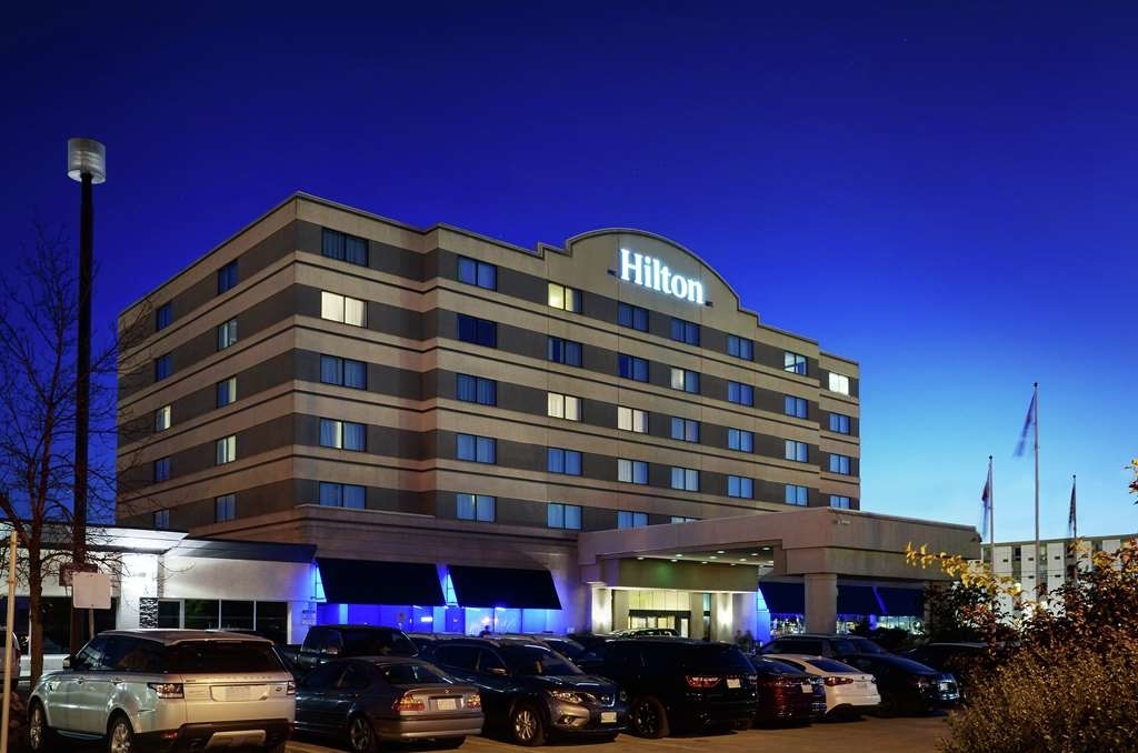 Hilton Winnipeg Airport Suites - Hotels