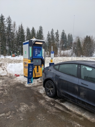 On the Run Charging Station - Dépanneurs