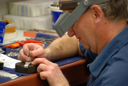 Jewels on Ninth - Bijouteries et bijoutiers