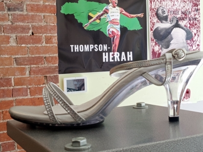 Aunt Thelma's Beauties and Supplies - Magasins de chaussures