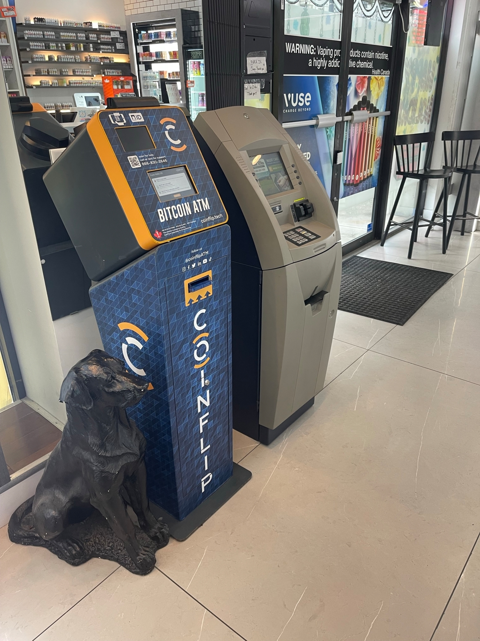 CoinFlip Bitcoin ATM - Royal Vape Yaletown (Vancouver) - Banques