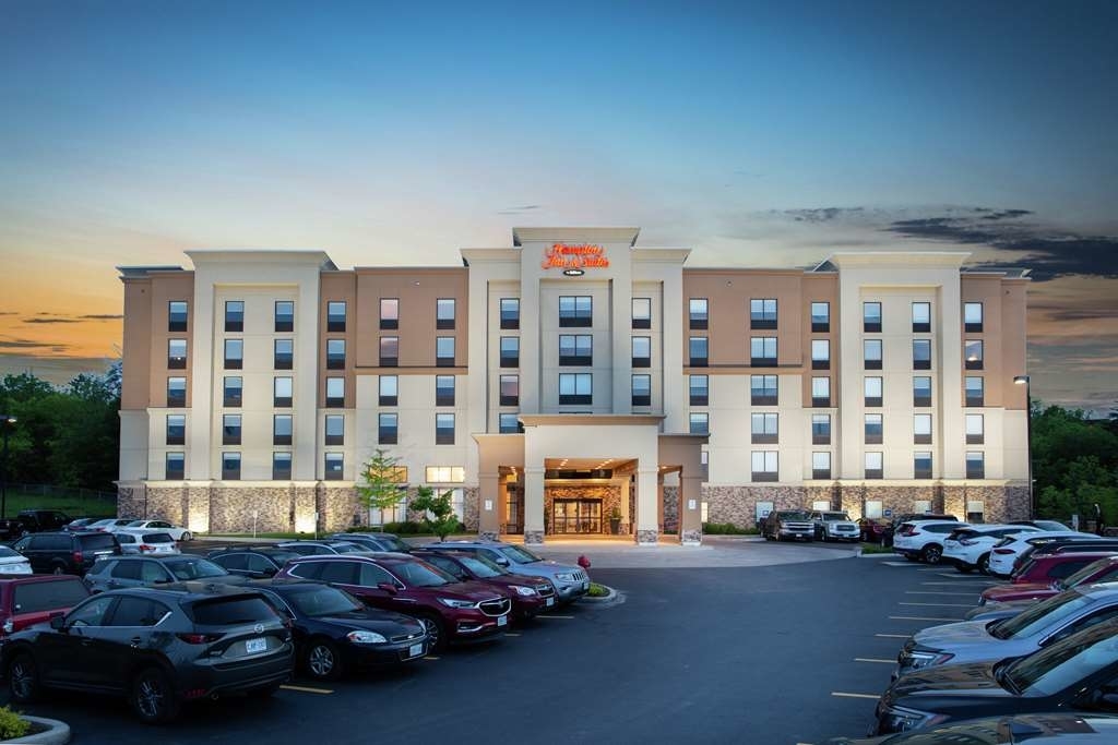 Hampton Inn & Suites by Hilton Barrie - Hotels