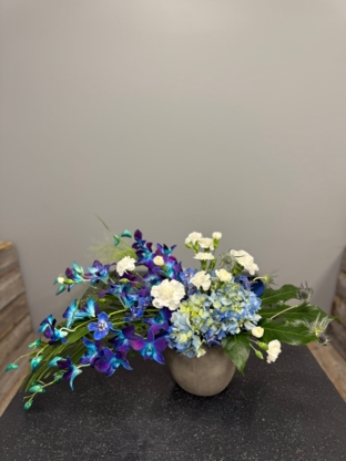 The BloomBox - Florists & Flower Shops