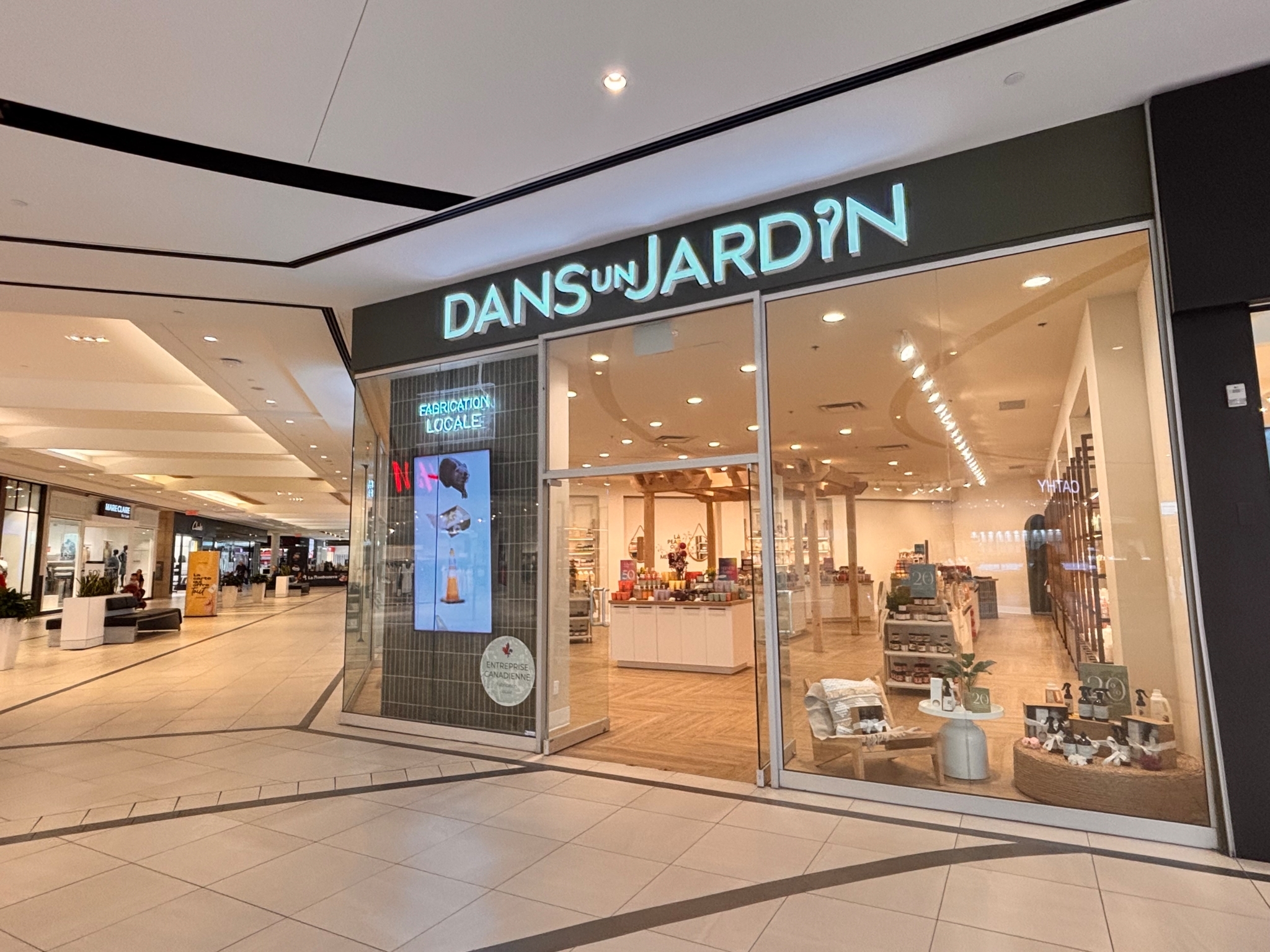 Dans un Jardin - Cosmetics & Perfumes Stores