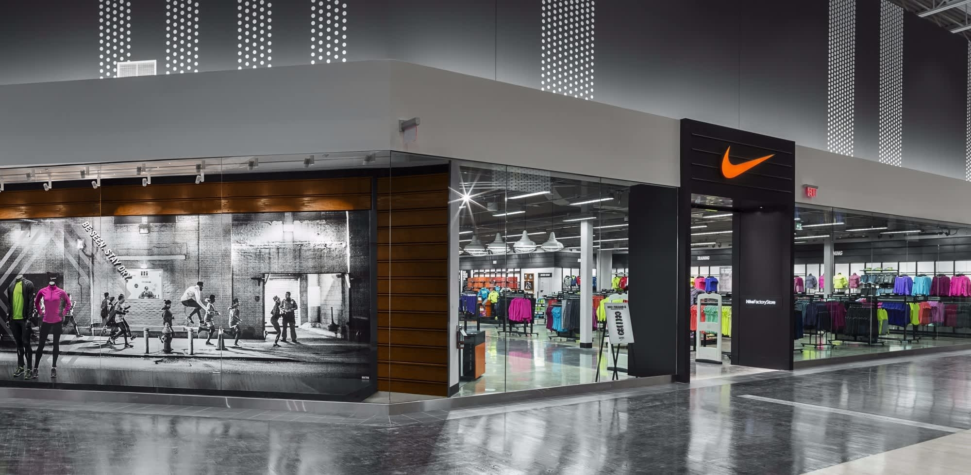 Nike Factory Store - Vaughan Mills - Sportswear Stores