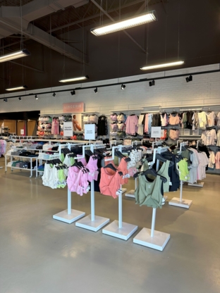 Ardene - Clothing Stores