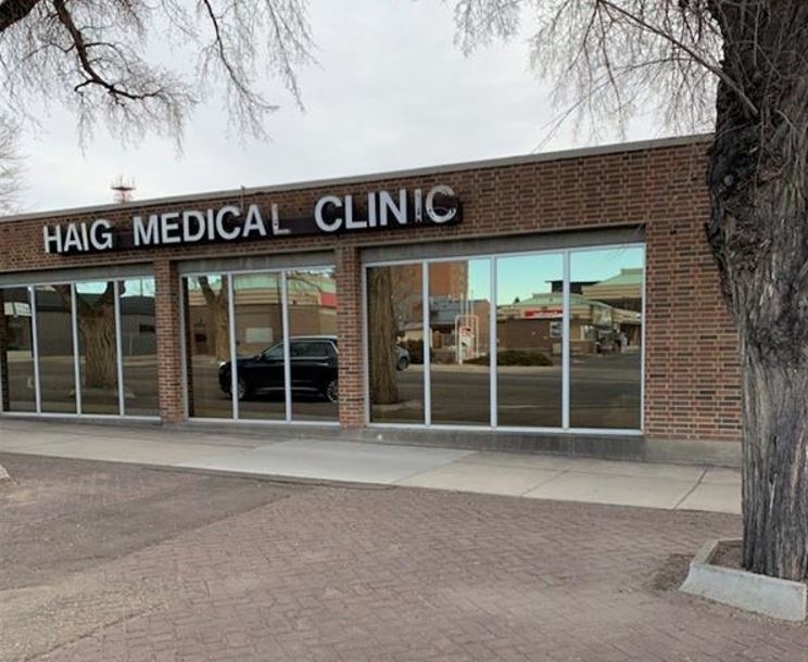 medicentres (haig) family care clinics - Physicians & Surgeons