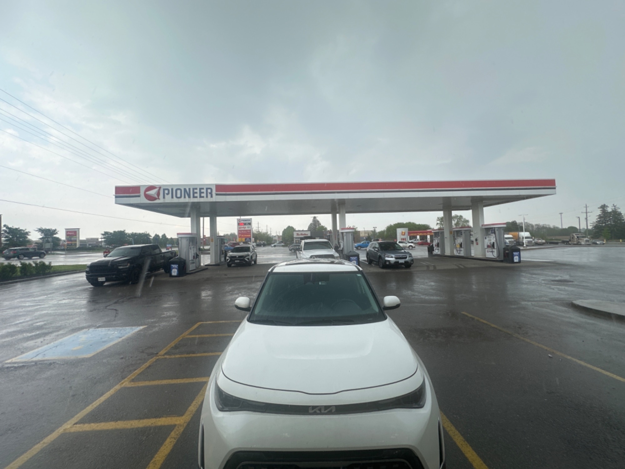 pioneer - gas station - Stations-services